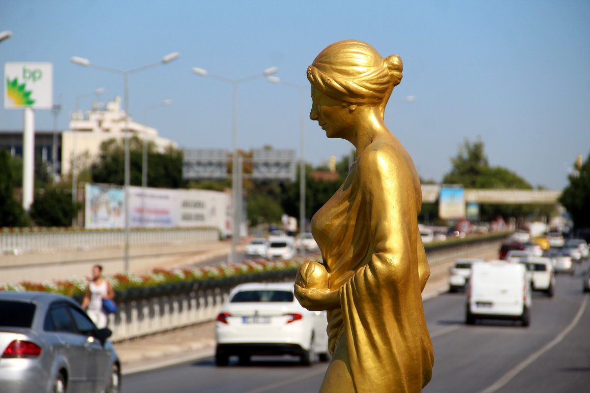 Antalya daki Altın Portakal Film Festivali için 58 heykel dikildi #2
