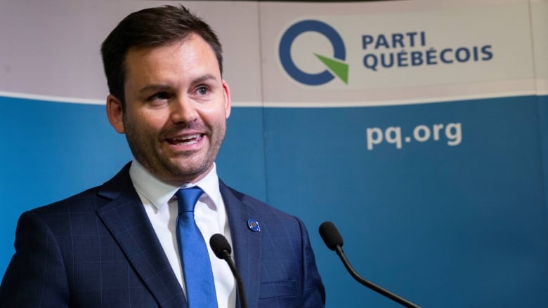 Opposition parties in Quebec struggle as election looms and National Assembly resumes