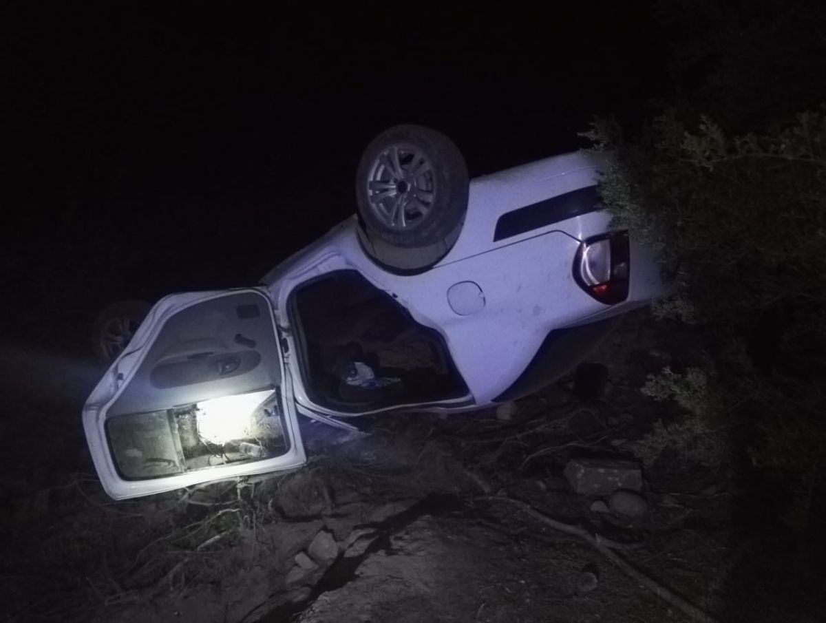 Antalya da otomobil şarampole devrildi: 1 ölü #2