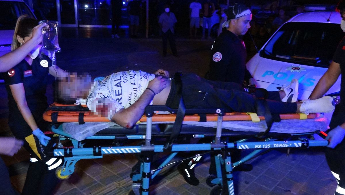 Antalya da aralarında husumet olan şahıslar birbirlerini yaraladı #5