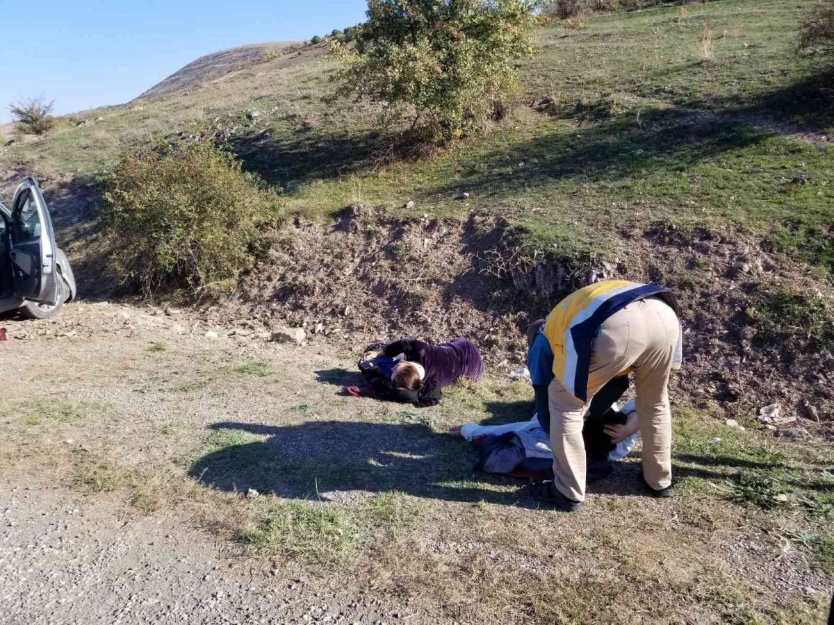 Erzincan’da hatalı sollama kaza getirdi: 7 yaralı #4