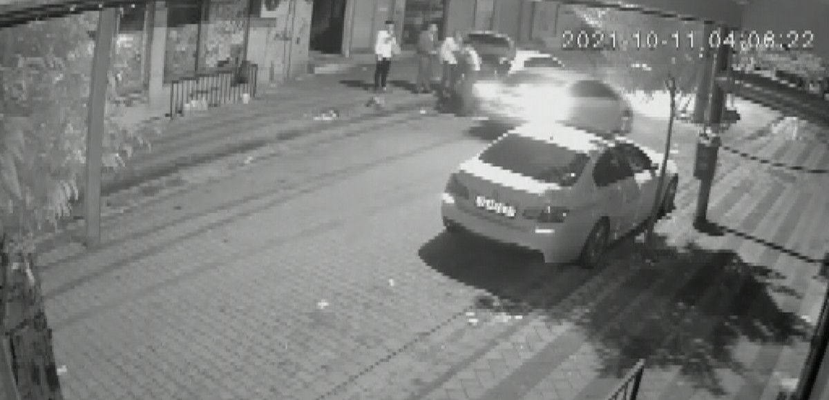 Sultangazi de 4 kişinin silahlı saldırıya uğrama anları kamerada #4