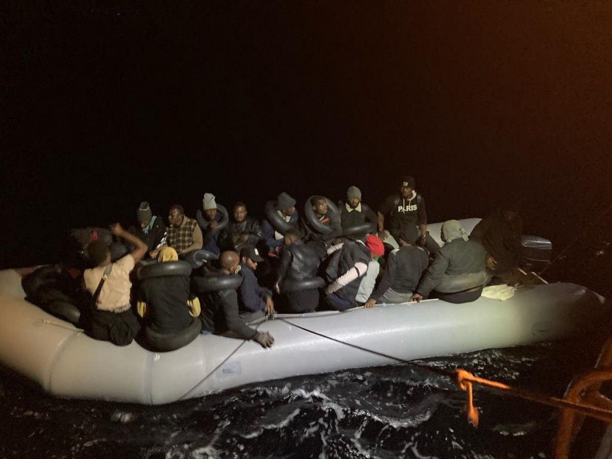 Fethiye açıklarında 36 kaçak göçmen kurtarıldı #2