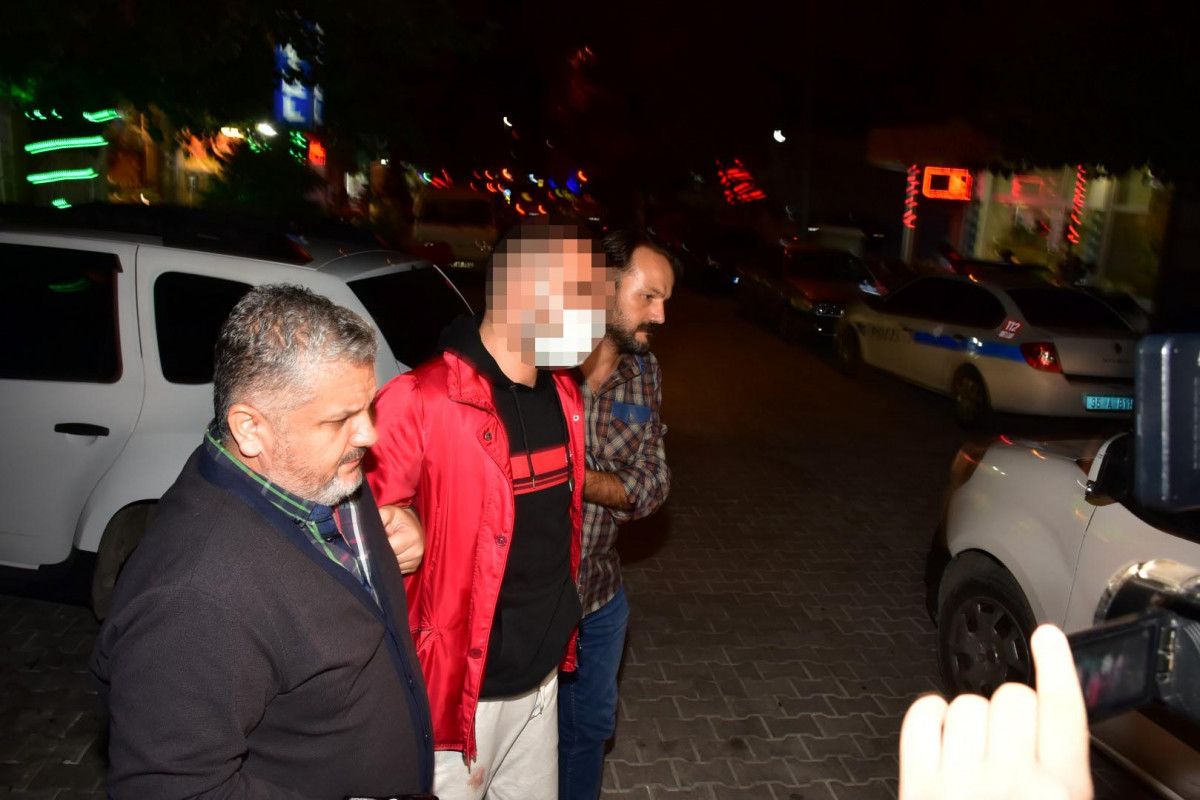 İzmir de sokakta karşılaştığı husumetlisini defalarca sırtından bıçakladı  #3