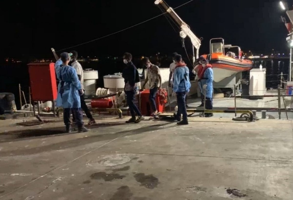 İzmir de 34 düzensiz göçmen kurtarıldı #2