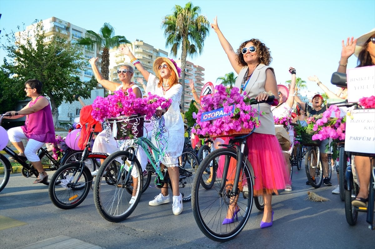 Türkiye nin dört bir yanında Süslü Kadınlar Bisiklet Turu düzenlendi #15
