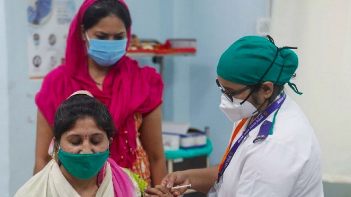 Hindistan dan aşı kartlarını tanımayan İngiltere ye tepki #1