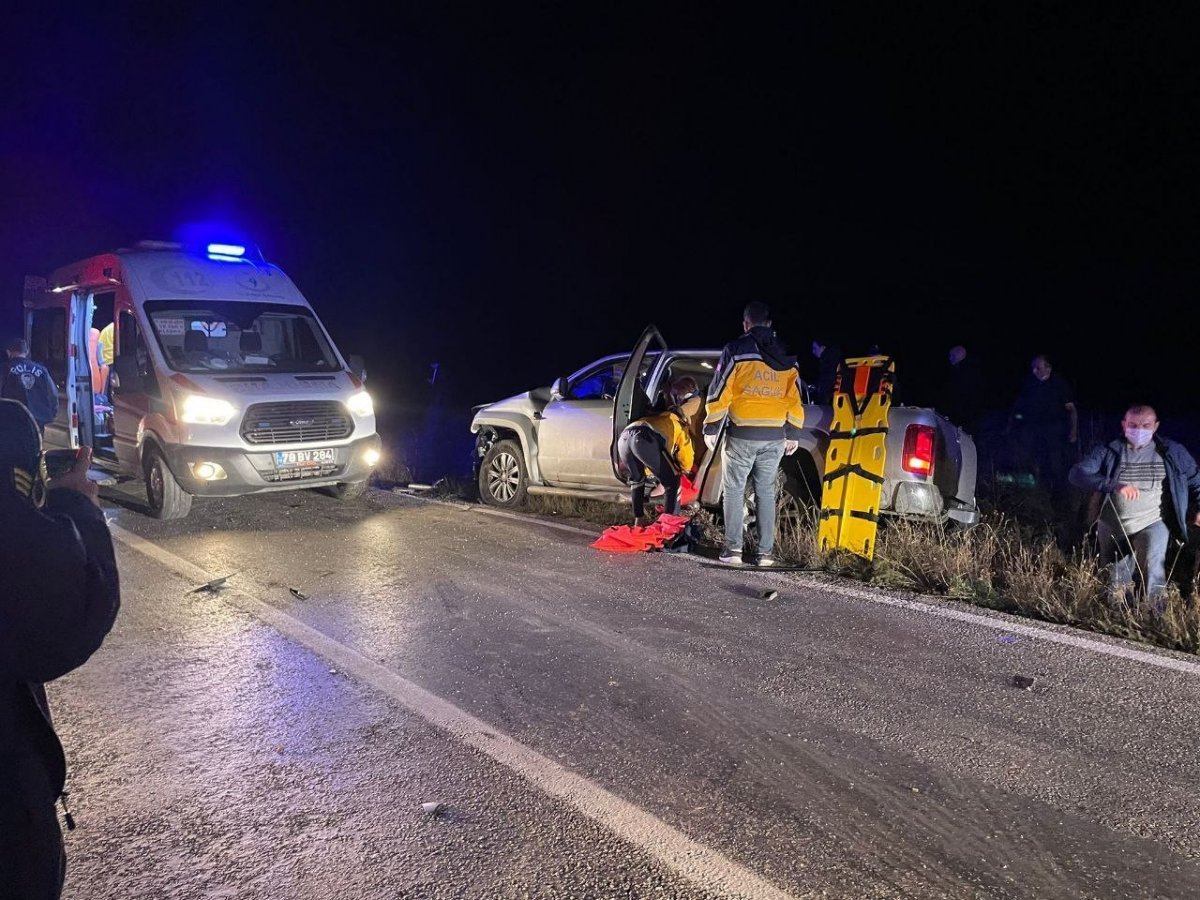 Karabük’te korkunç kaza: 2 ölü, 6 yaralı #1