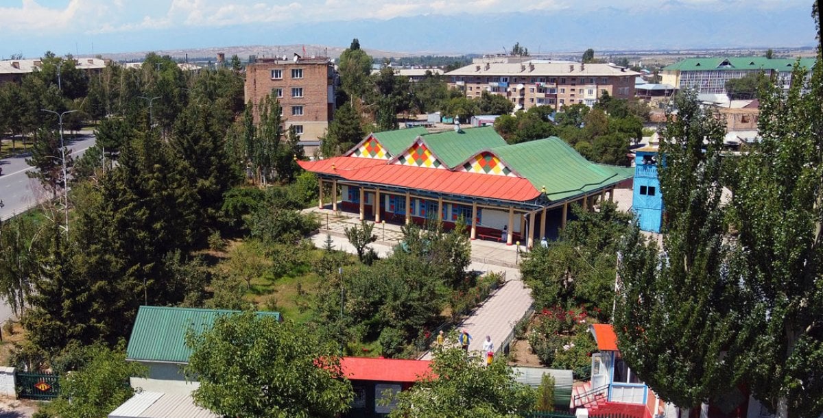 Kırgızistan da çivisiz cami görenleri hayran bırakıyor #1