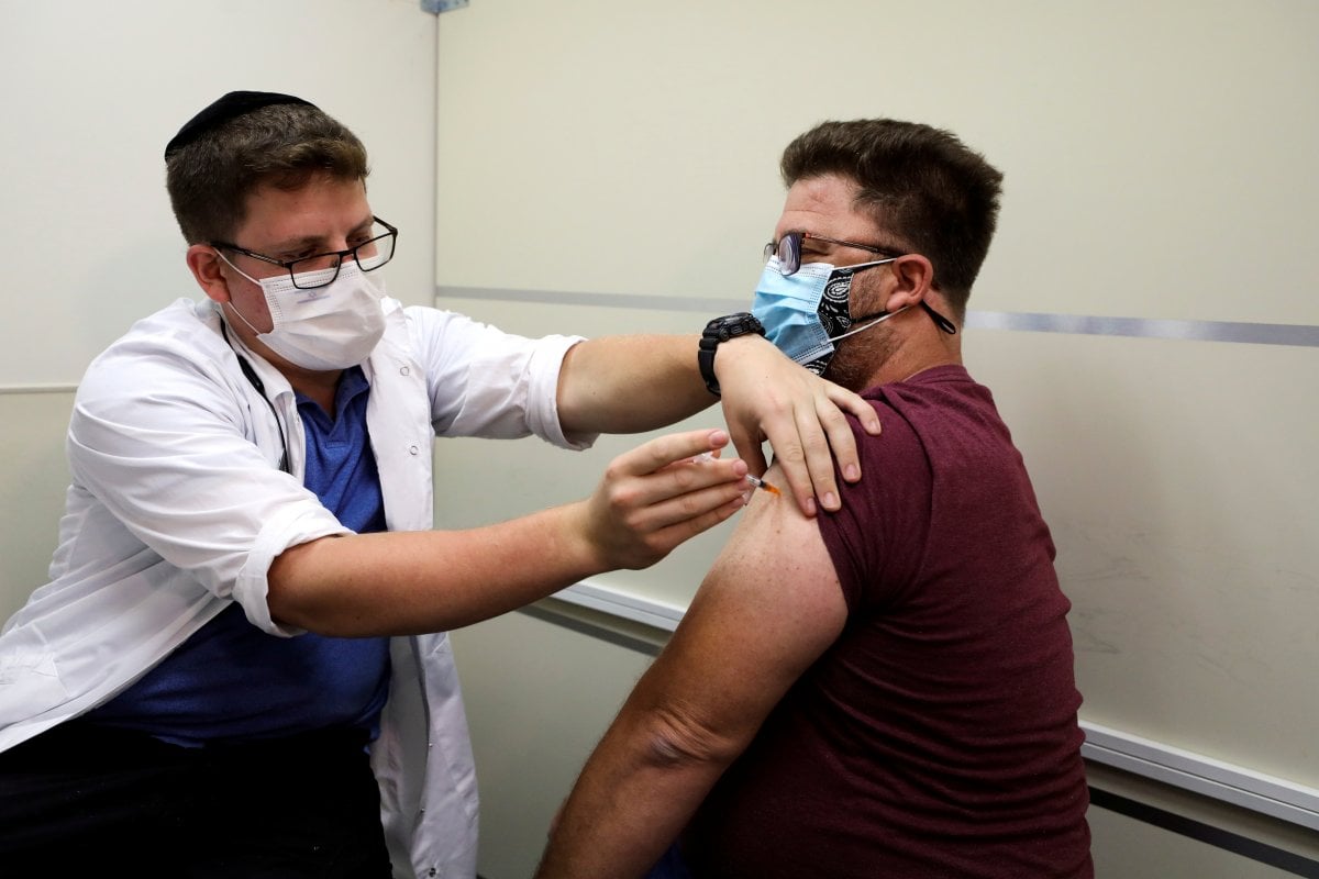 İsrail de aşı ya da test olmayan öğretmenler çalışamayacak #4