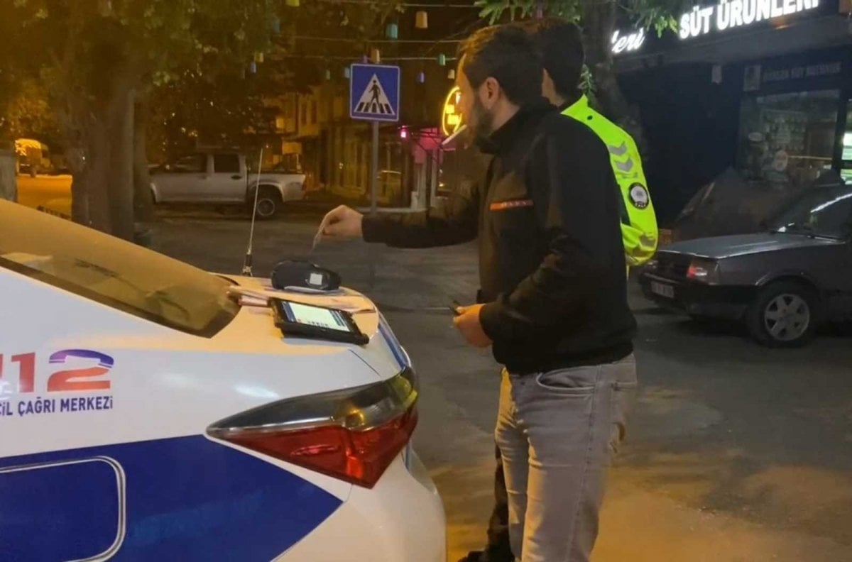 Bursa da alkollü sürücü alkolmetre cihazıyla cezasını ödemeye çalıştı #6