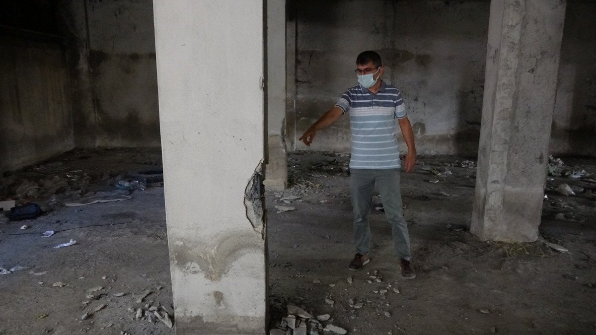 Sultangazi’de, 150 kişinin yaşadığı binanın kolonlarını keserken yakalandılar #5