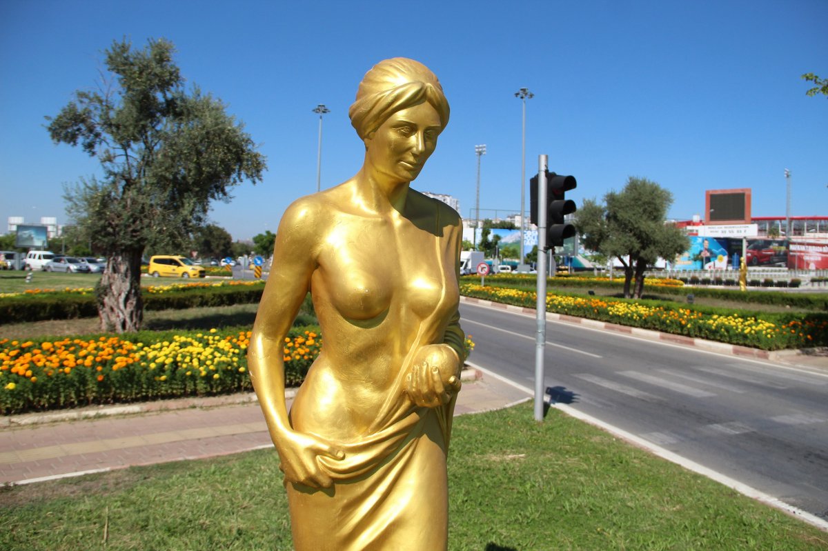 Antalya daki Altın Portakal Film Festivali için 58 heykel dikildi #7