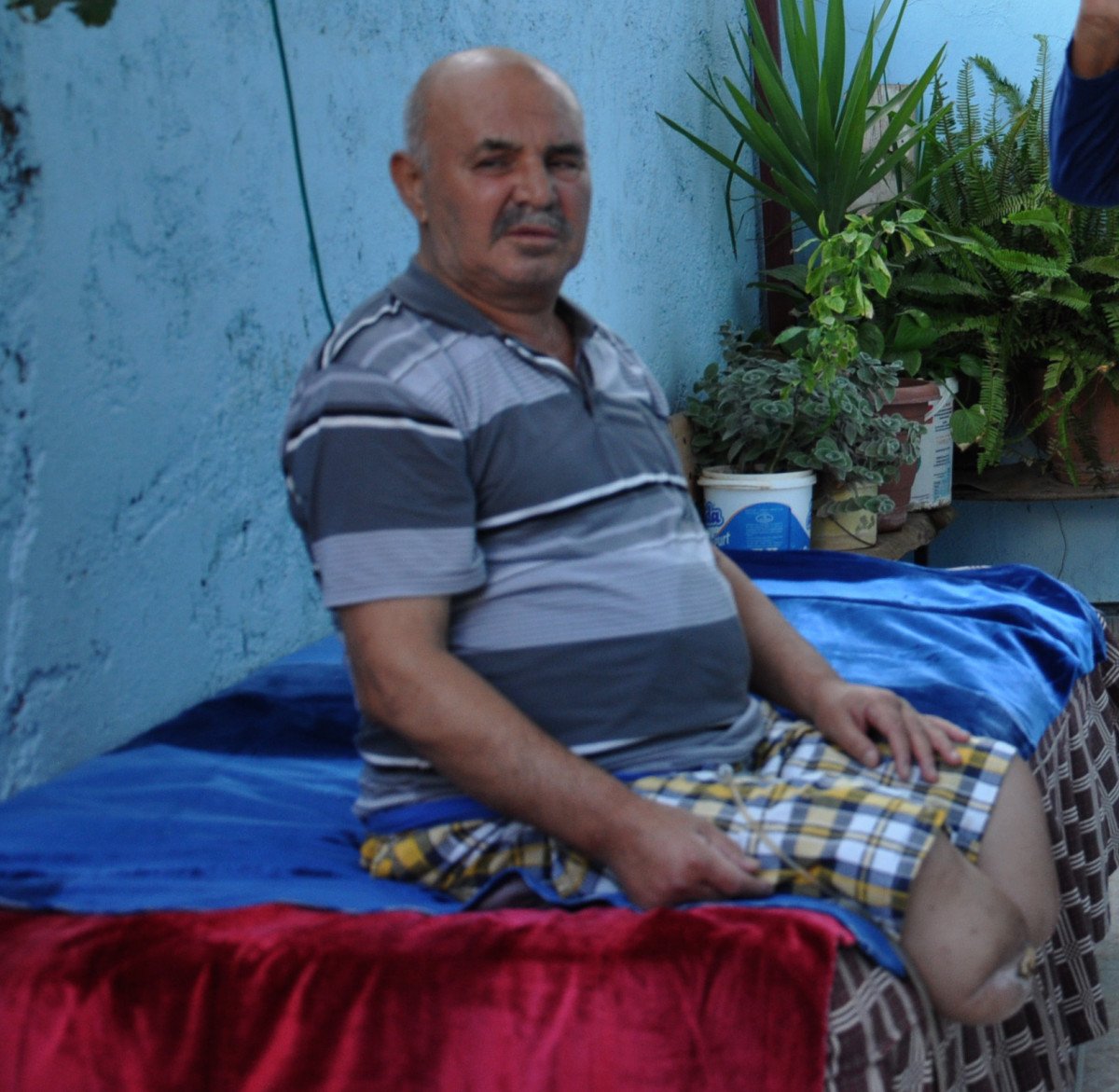 Gaziantep’te, ayakları kesilen adamın akülü sandalye çağrısı #3