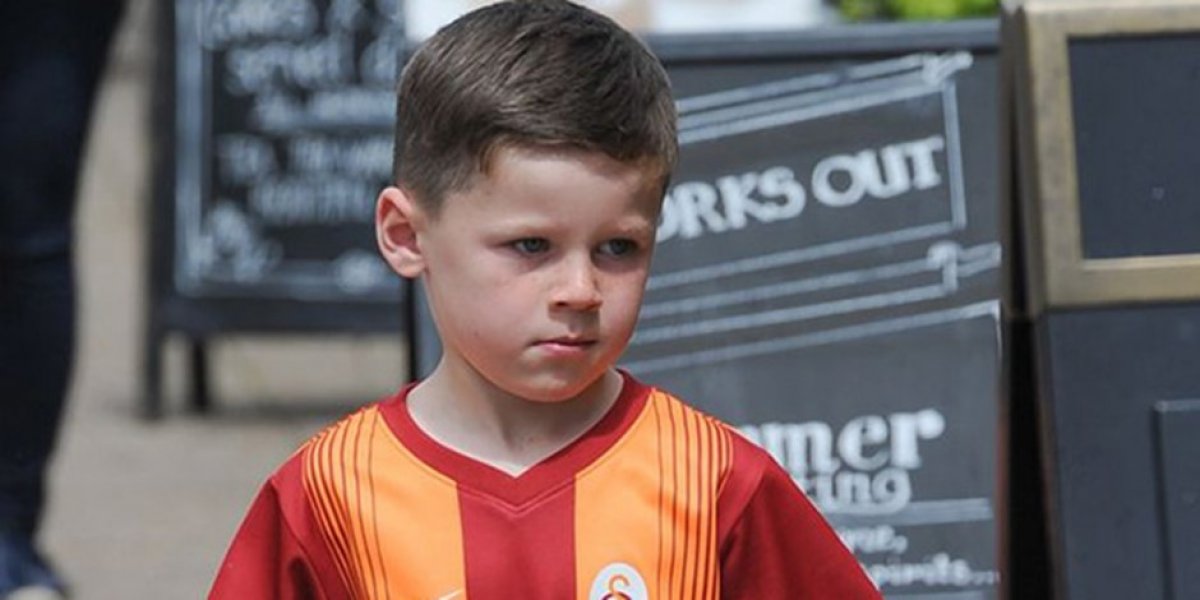 Rooney nin oğlu Liverpool a 4 attı #1
