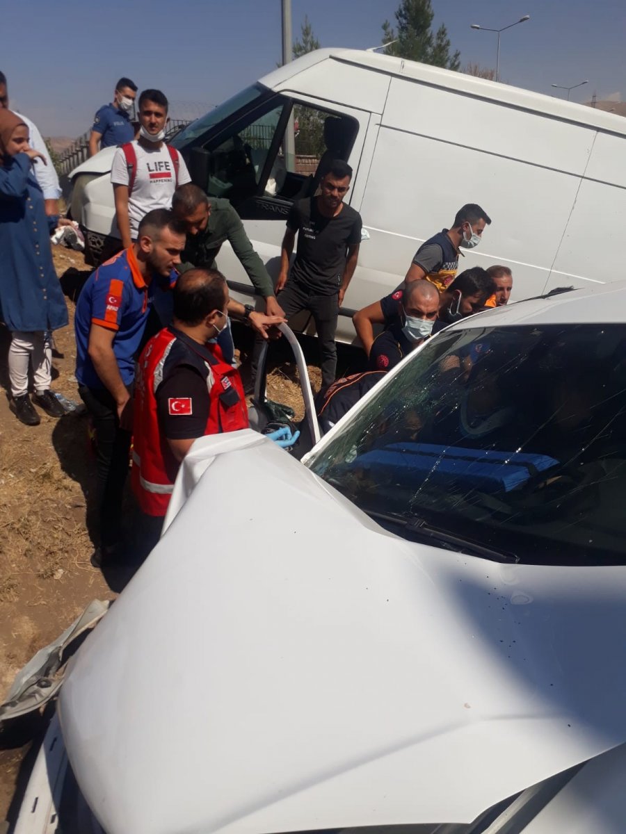 Siirt te trafik kazası: 9 yaralı #3