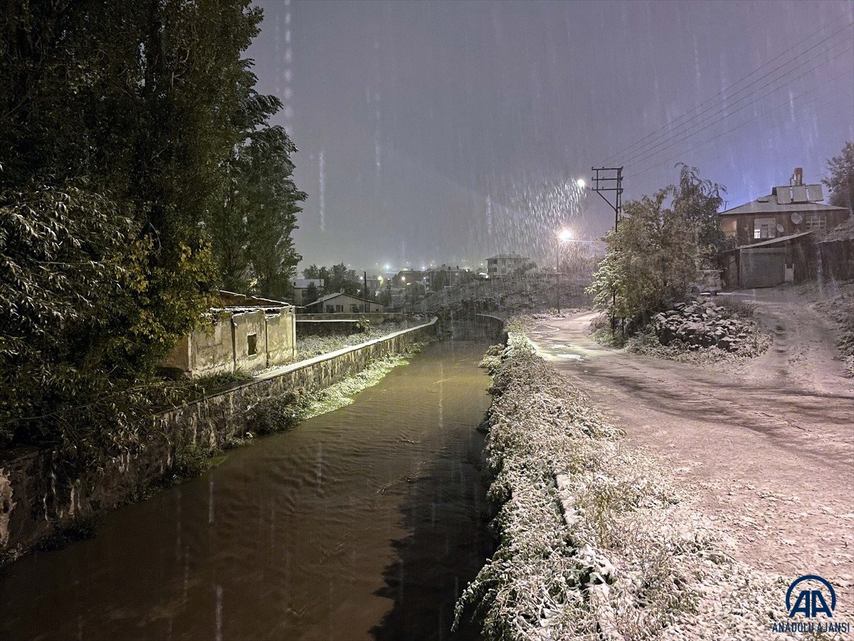 Ardahan’da mevsimin ilk karı yağdı #4