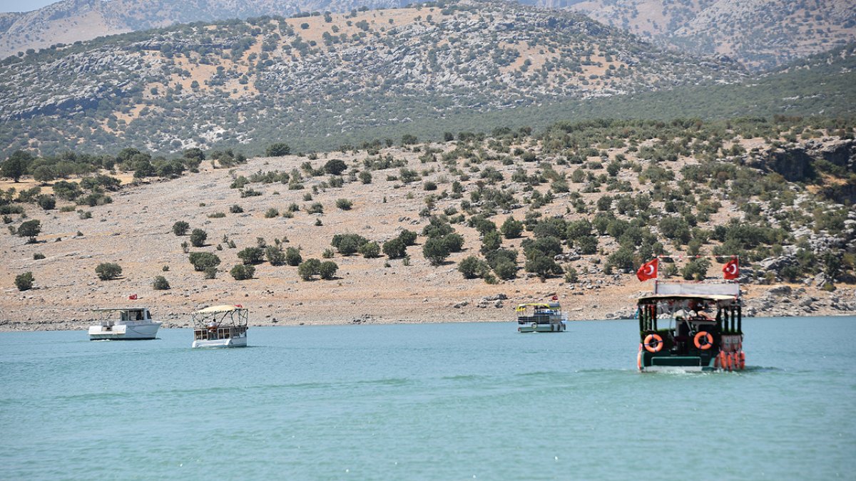 Takoran Vadisi nde turistler için tekne turları artırıldı #3
