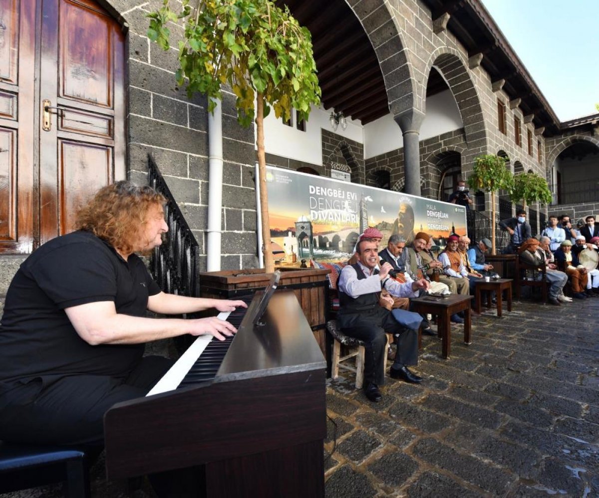 Diyarbakır’da piyano eşliğinde uzun hava denemesi #2