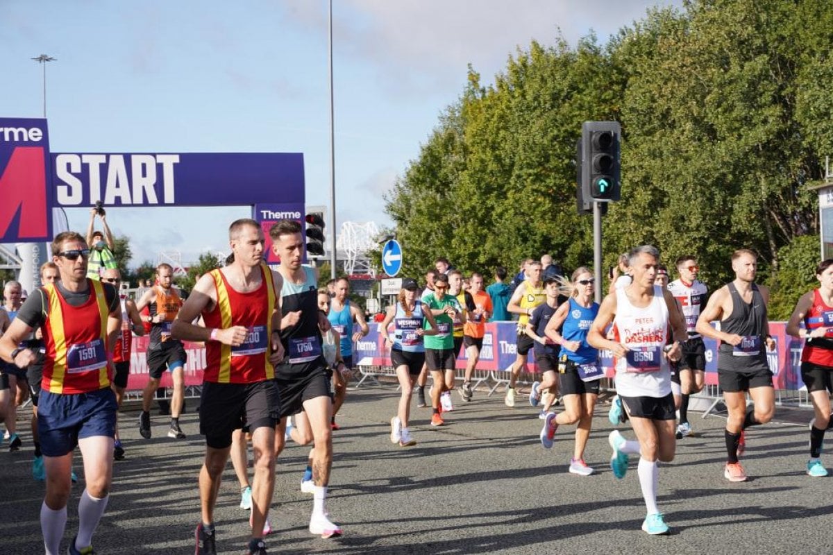 İngiltere de koronavirüsten bu yana ilk maraton #1