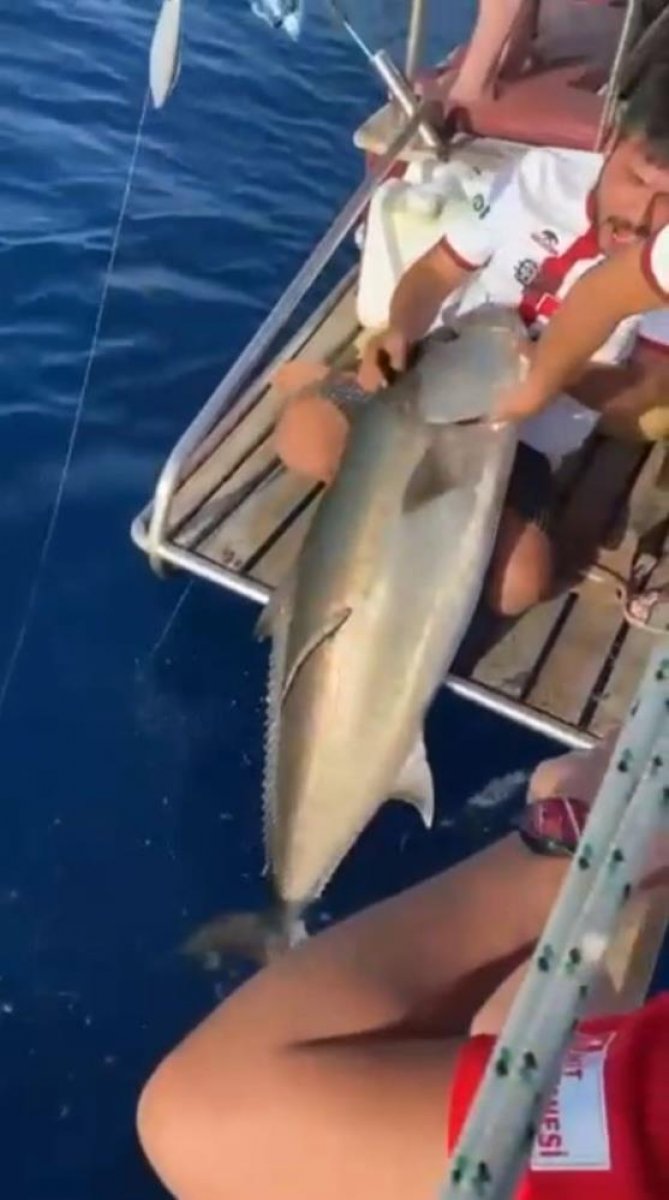 Antalya da 42 kilo balık tutan genç kendi rekorunu kırdı #4