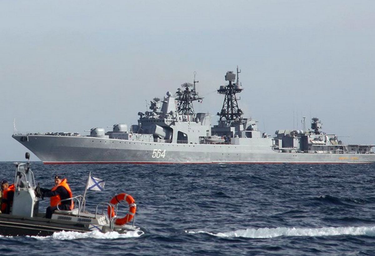 Rus savaş gemisi, Çin ile ortak askeri tatbikatı sırasında ABD savaş gemisini uzaklaştırdı #1