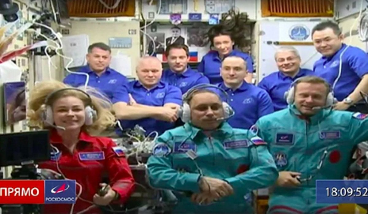 Uzayda ilk uzun metrajlı filmi çeken Ruslar, dünyaya döndü #9