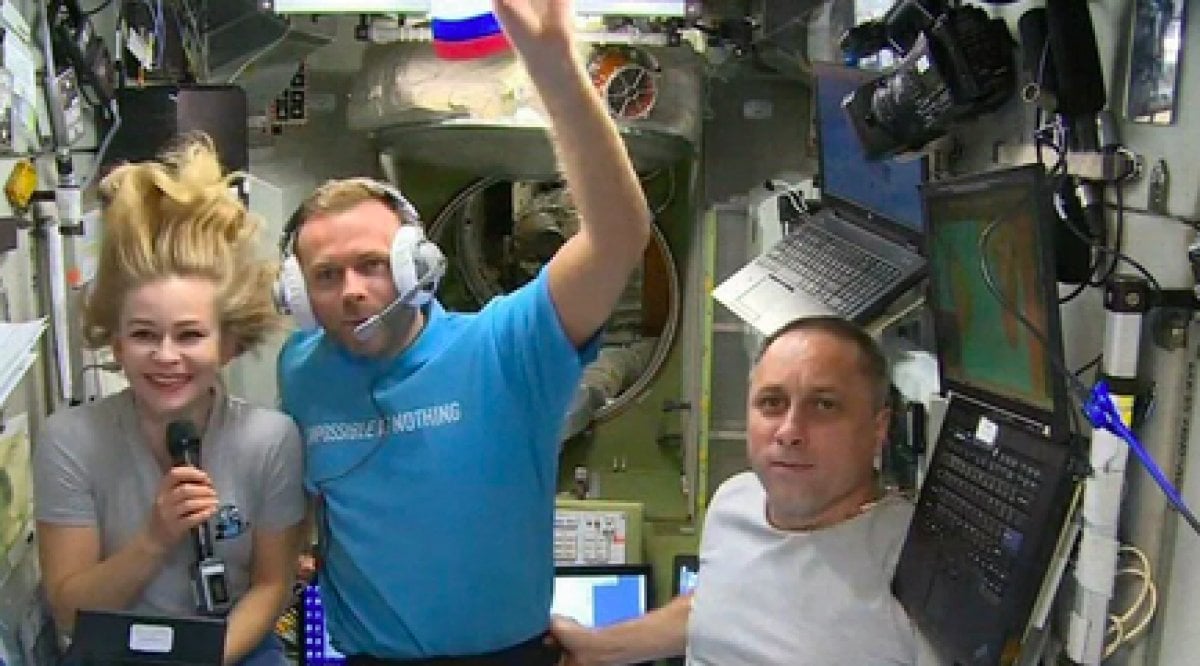 Uzayda ilk uzun metrajlı filmi çeken Ruslar, dünyaya döndü #7