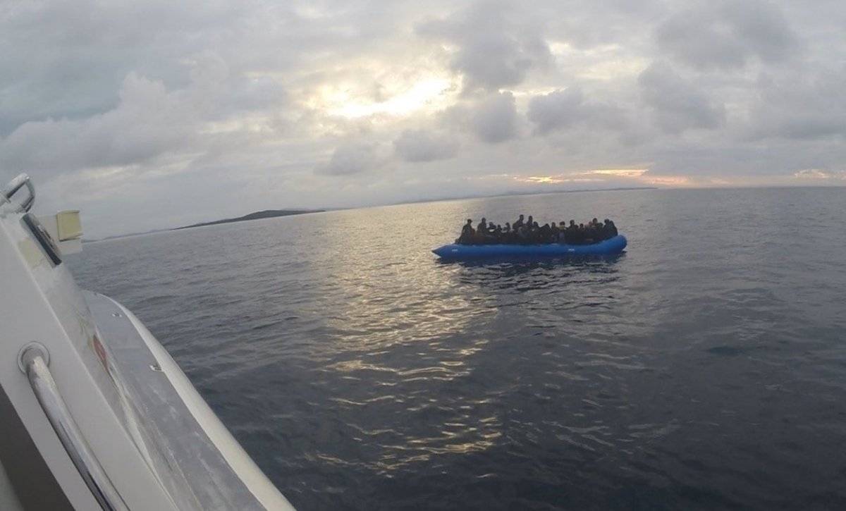 Balıkesir de 32 düzensiz göçmen kurtarıldı #2