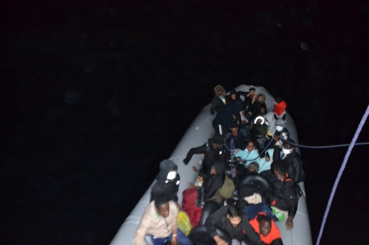 Aydın da 28 düzensiz göçmen kurtarıldı #2