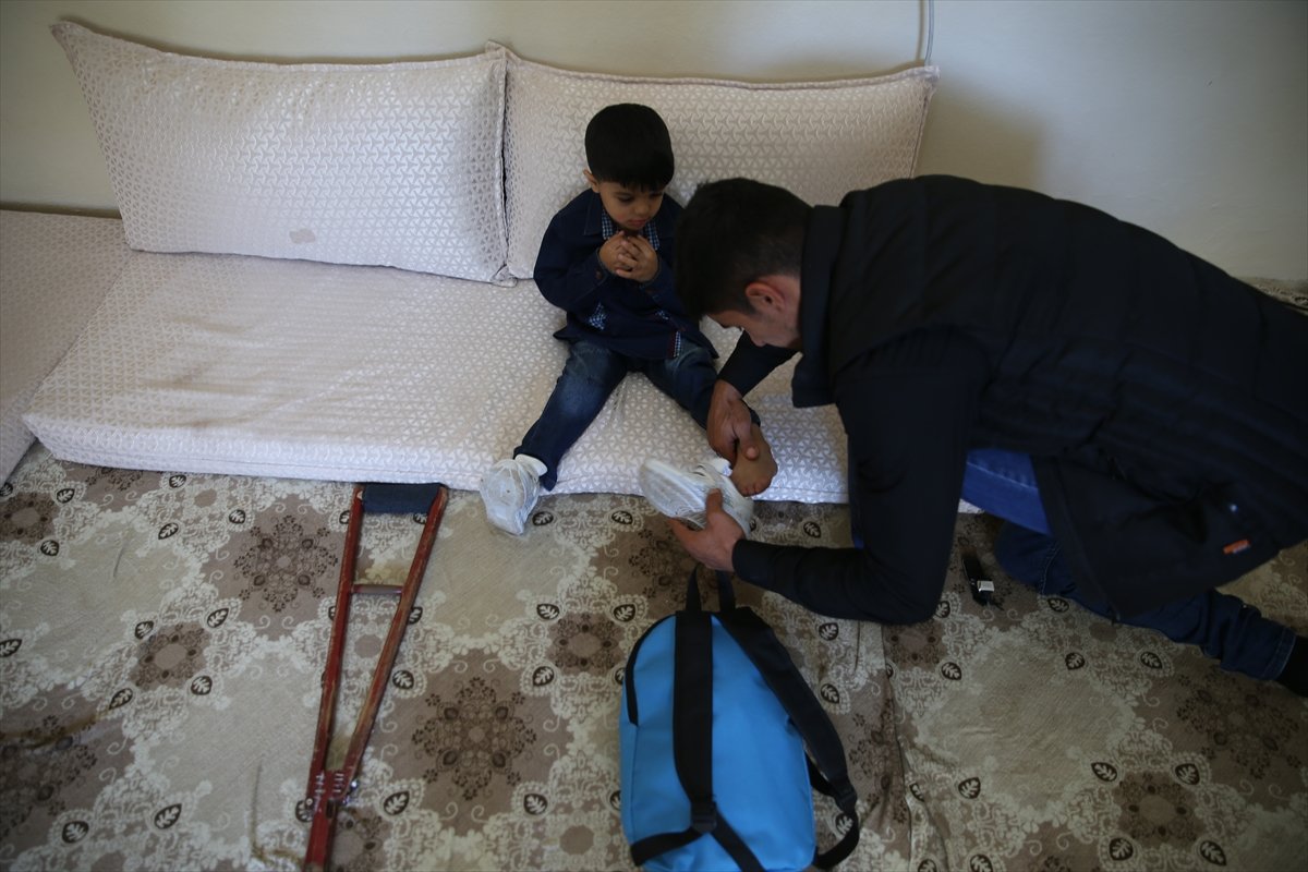 Mardin’de protez bacağına kavuşan Muhammed, okula başladı #1