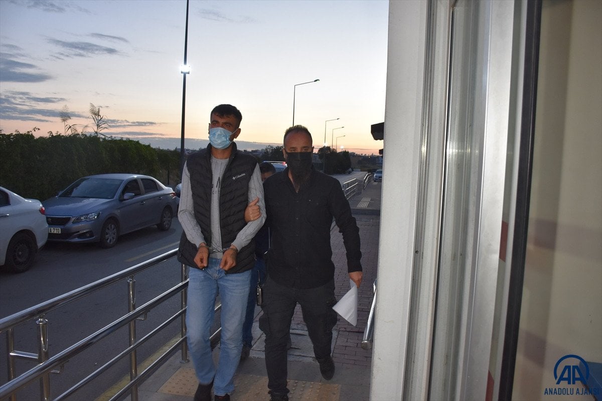 Adana’da firari şahıslar, şafak operasyonu ile yakalandı #2