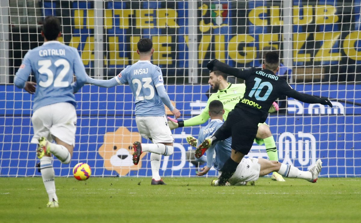 Serie A da Inter, Lazio yu yenerek liderliğini korudu #1