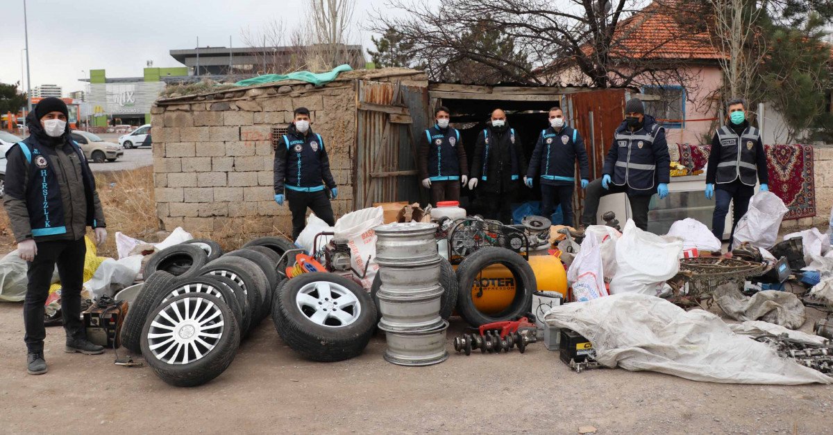 Kayseri’de, garajdan 700 bin liralık çalıntı eşya çıktı #3