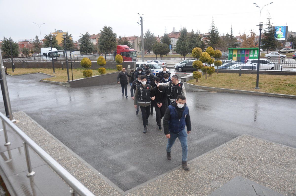 Karaman’da uyuşturucu operasyonu: 12 kişi tutuklandı #1