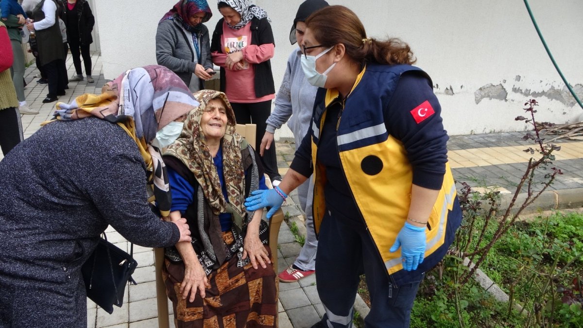 Antalya daki yangında yaşlı kadının yeni çektiği para küle döndü #2