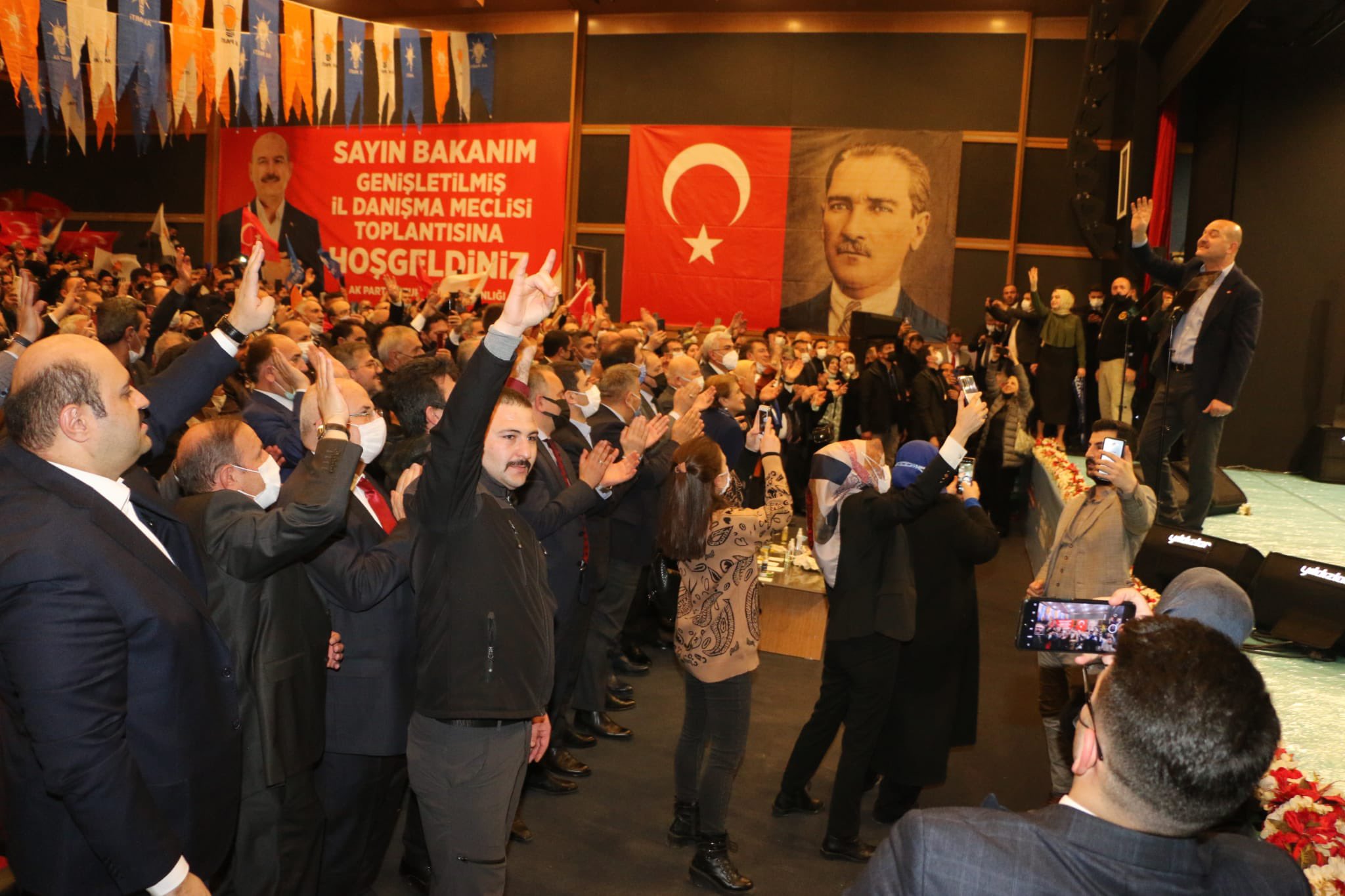 Erdoğan: 2023'te sandıkları yine patlatacaklar