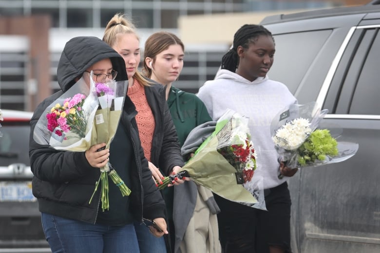 Michigan okulunda cinayet ve terörle suçlanan genç, ölü sayısı 4'e yükseldi