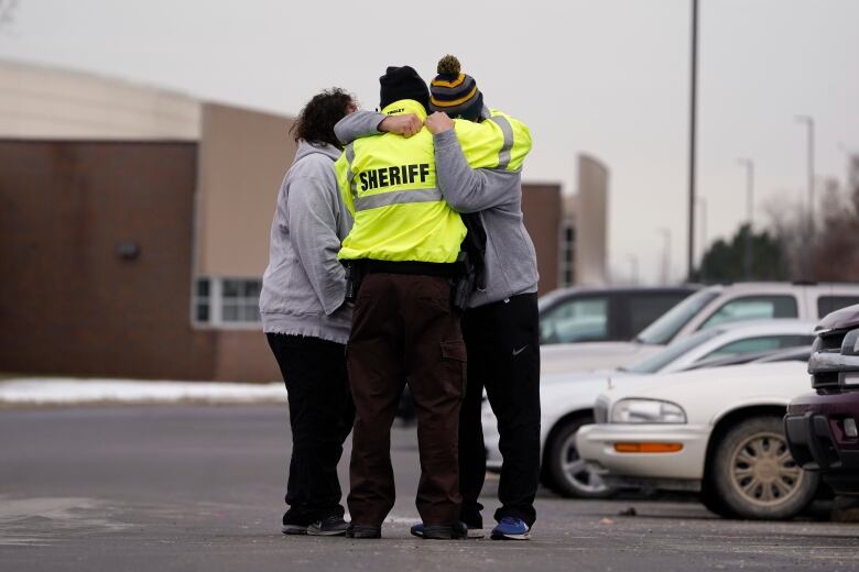 Michigan okulunda cinayet ve terörle suçlanan genç, ölü sayısı 4'e yükseldi