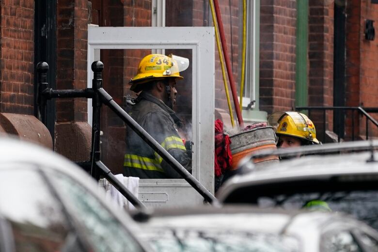 Philadelphia'da sıra dışı bir evde meydana çıkan yangın, 7'si çocuk 13 can aldı