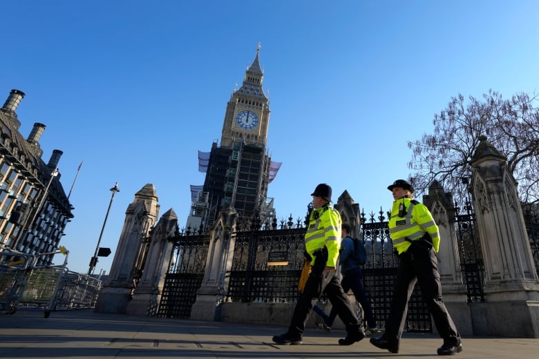 İngiltere Başbakanı'nın ofisi, kocasının cenazesinden önceki gece düzenlenen personel partileri için Kraliçe'den özür diledi
