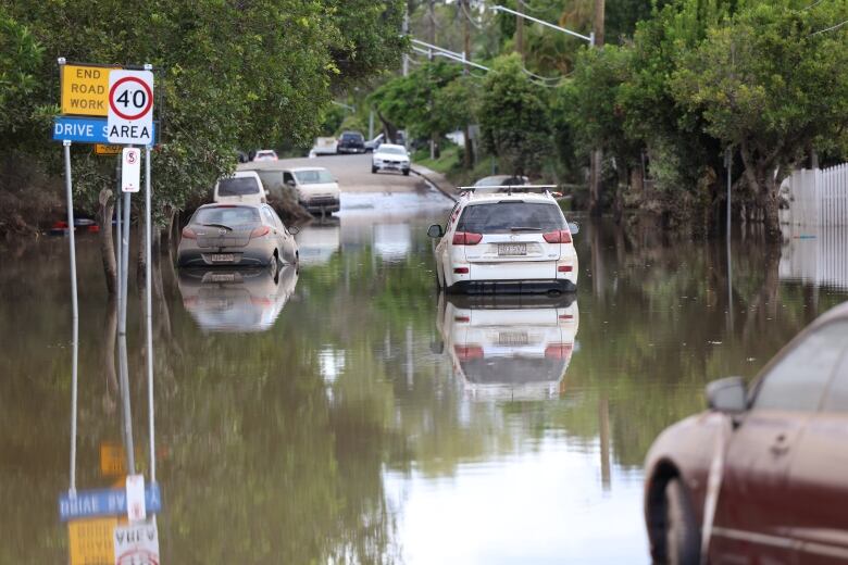 Avustralya'da sel baskınlarında en az 8 kişi öldü