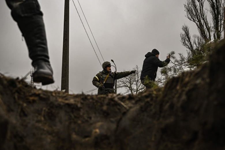 Bir Takım Ruslar, Ukrayna'nın işgali devam ederken evde ne olacağı konusunda endişeli