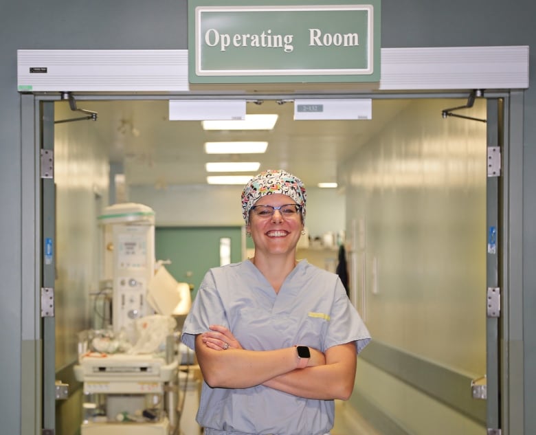 Güney Manitoba hastanesi ve kliniğindeki cerrahların %75'i bayan, ulusal trendi daha aşağı üstteki ediyor
