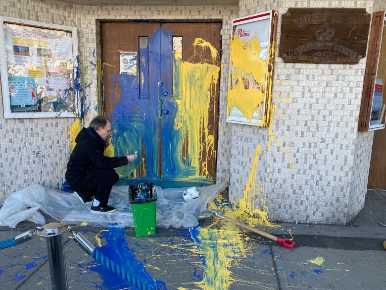 Polis, Vancouver'daki Rus Toplum Merkezinde vandalizmi araştırıyor
