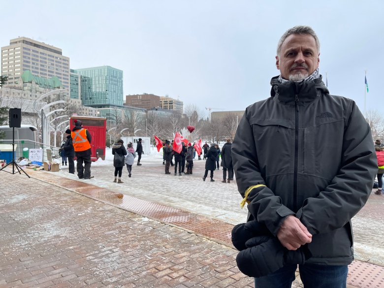 Rakip mitingler, protestocular temizlendikten 2 hafta sonradan Ottawa'nın şehir merkezine gidiyor
