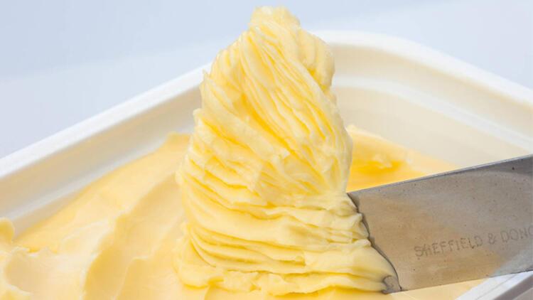 Yıllardır pek çok kişinin mutfağından uzak tutmaya çalıştığı margarin, trans yağ ve kolesterol içeriyor mu