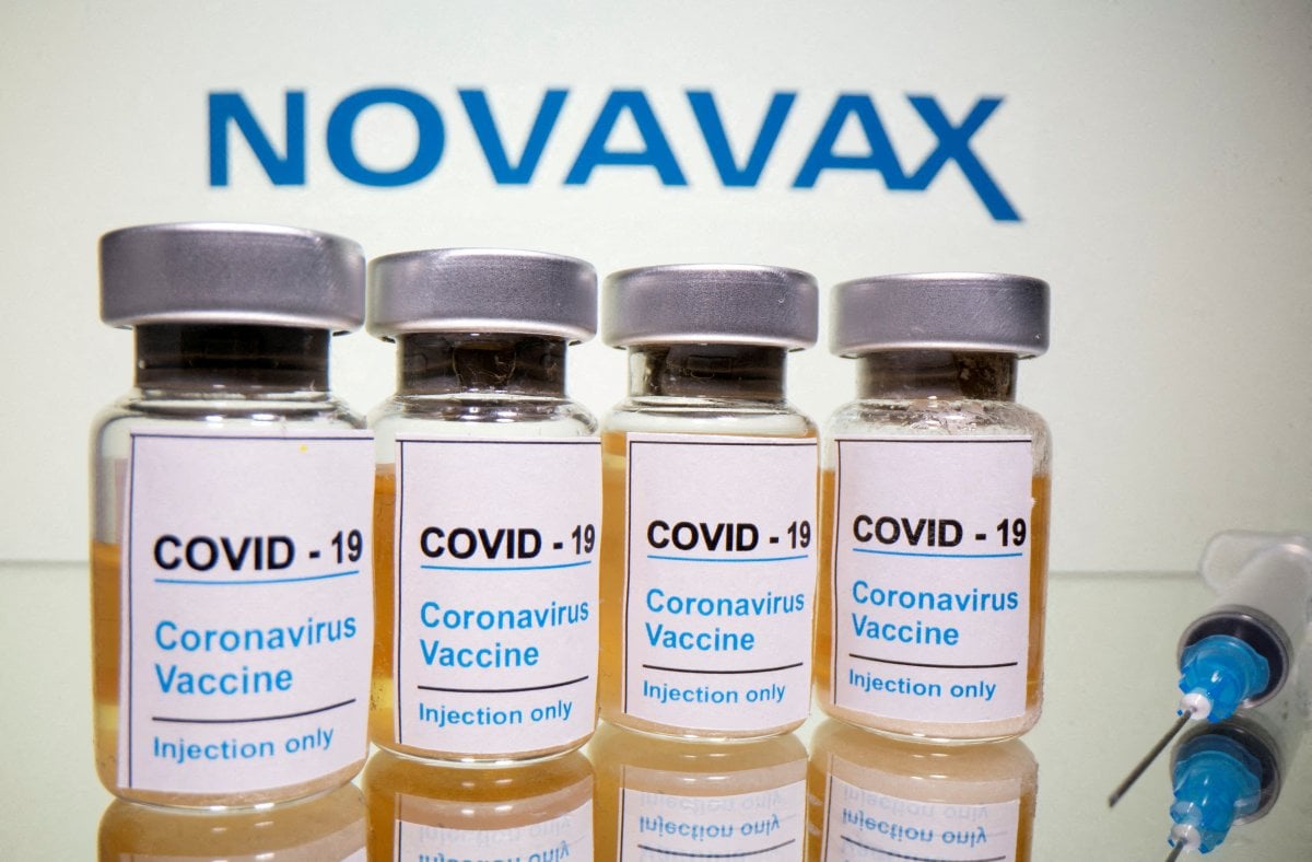 İngiltere, Novavax ın koronavirüs aşısını onayladı #1