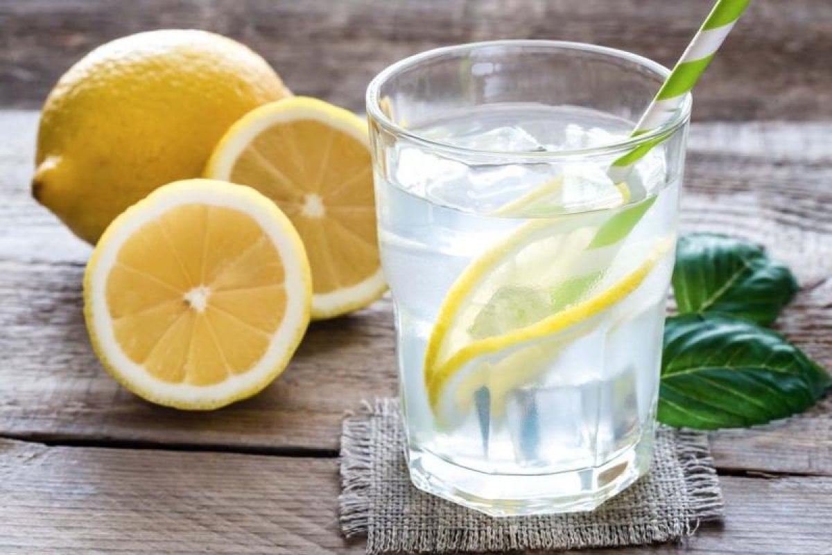 Sabahları limonlu su içmenin 5 mucizevi faydası