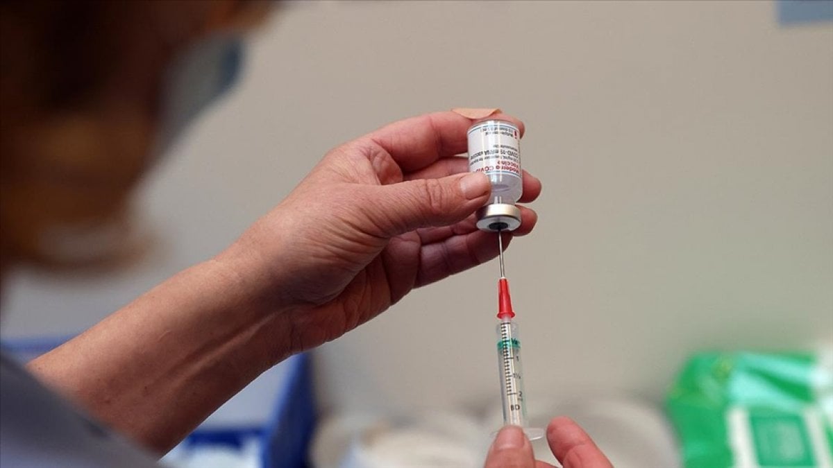 Koronavirüs Bilim Kurulu Üyesi Şener den yeni varyantlara karşı aşılama uyarısı #1